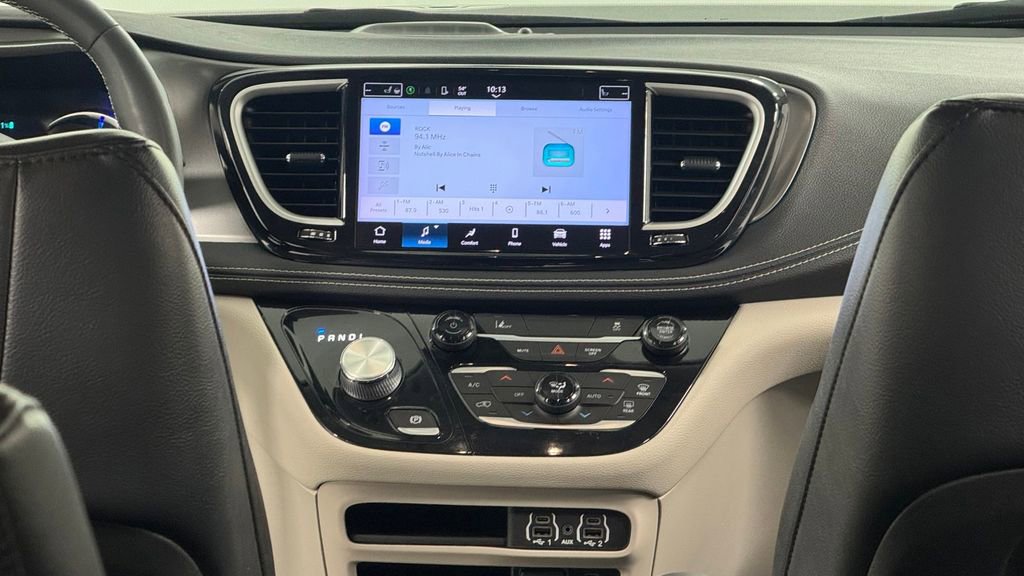 Used 2022 Chrysler Pacifica Touring-L FWD image 18