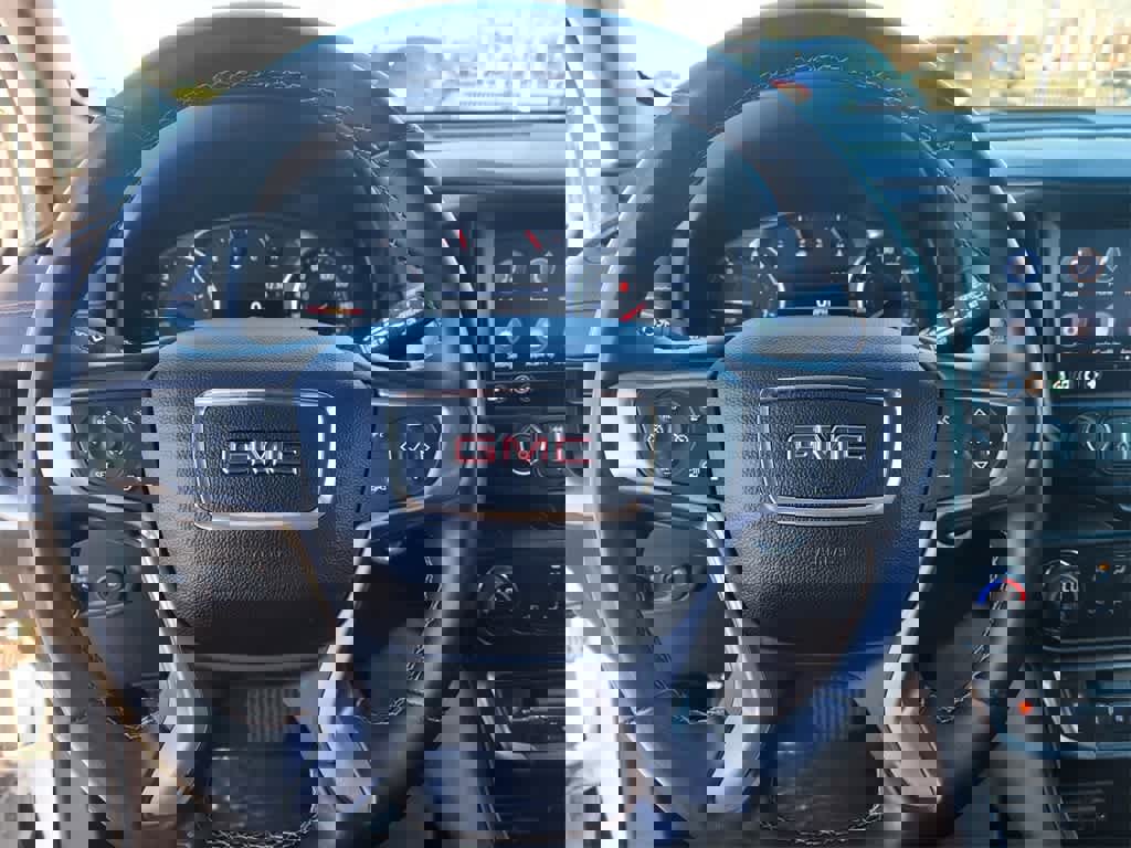 Used 2023 GMC Terrain AT4 image 20