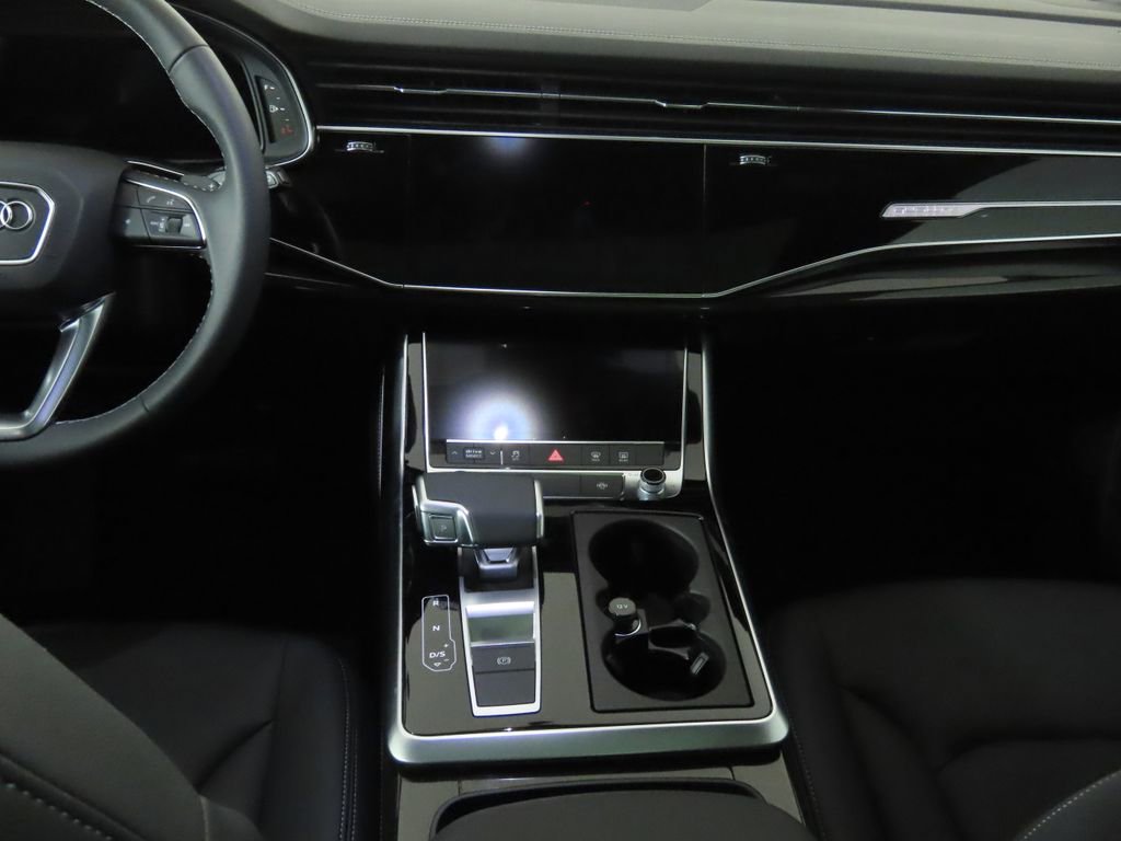 Used 2025 Audi Q7 3.0T Premium Plus w/ Premium Plus Package image 16