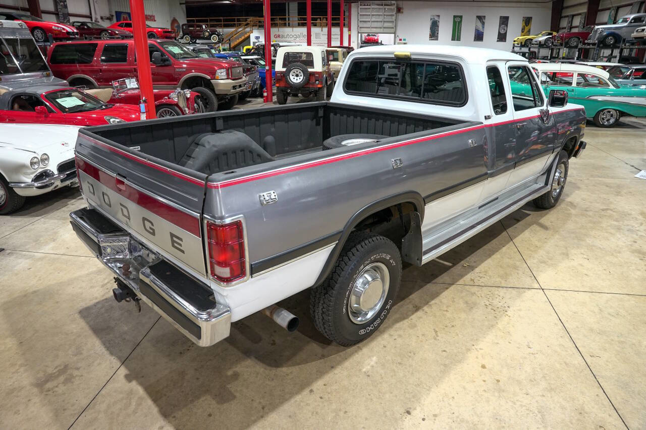 Used 1992 Dodge D/W Truck 250 image 17