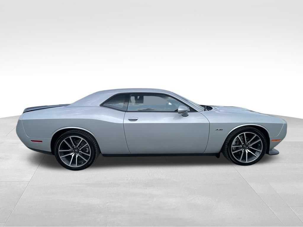 Used 2023 Dodge Challenger R/T RWD image 11