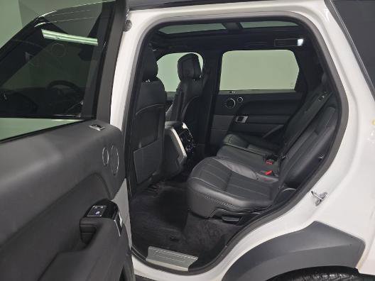 Used 2021 Land Rover Range Rover Sport HSE Silver Edition image 11