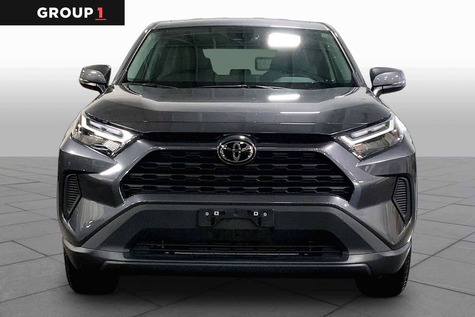 Used 2025 Toyota RAV4 LE AWD/4WD image 4