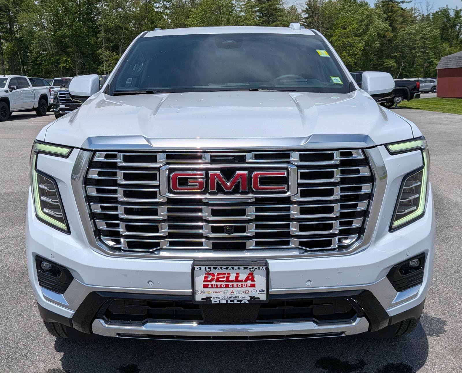 New 2026 GMC Yukon XL Denali w/ Denali Reserve Package AWD/4WD image 2
