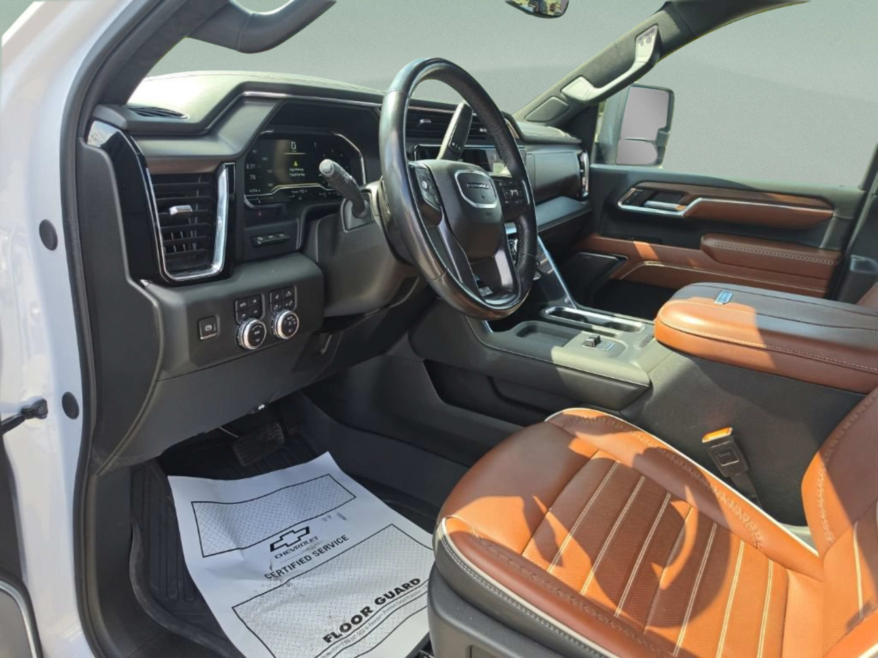 Used 2024 GMC Sierra 3500 Denali Ultimate AWD/4WD image 18