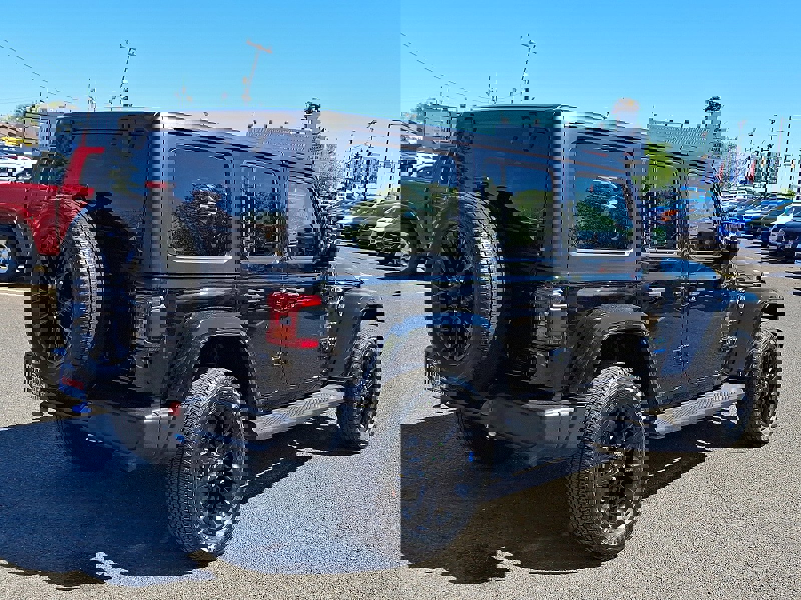 Used 2023 Jeep Wrangler Sahara w/ Cold Weather Group image 6