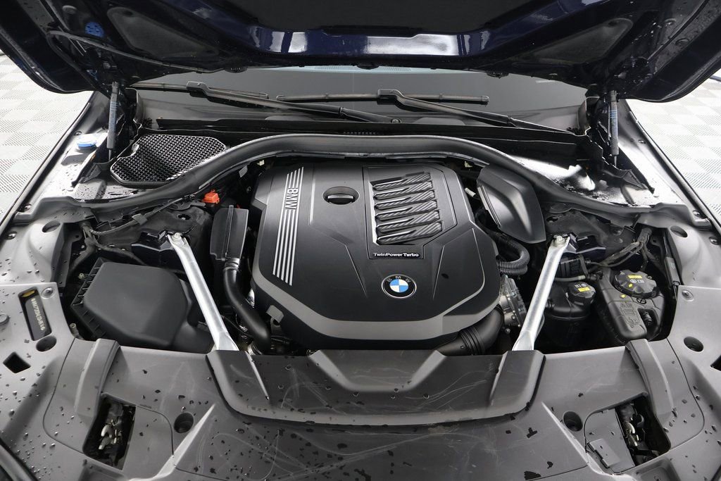 Used 2020 BMW 740i w/ Premium Package image 15