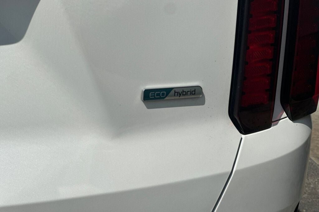 Used 2022 Kia Sorento S FWD image 32