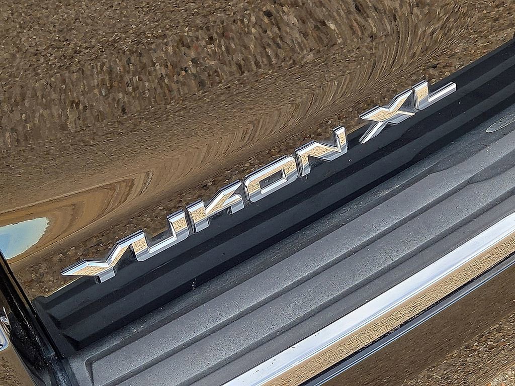 Used 2019 GMC Yukon XL Denali w/ Denali Ultimate Package image 13