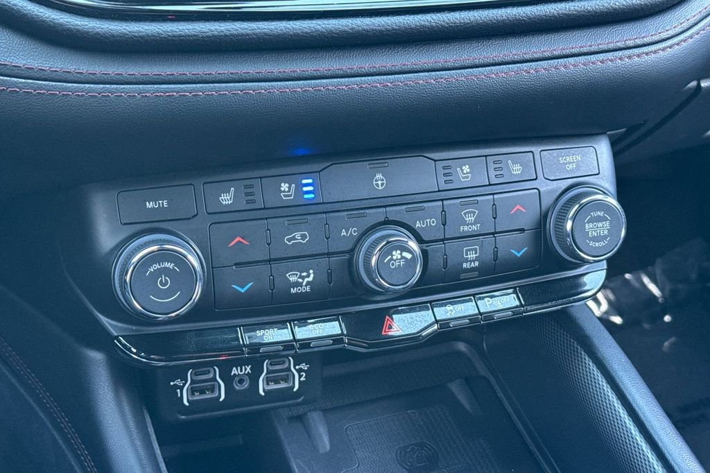 Used 2022 Dodge Durango R/T w/ Blacktop Package image 18