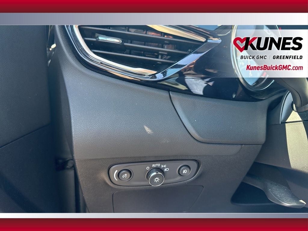 Used 2023 Buick Encore GX Preferred w/ Cold Weather Comfort Package AWD/4WD image 32