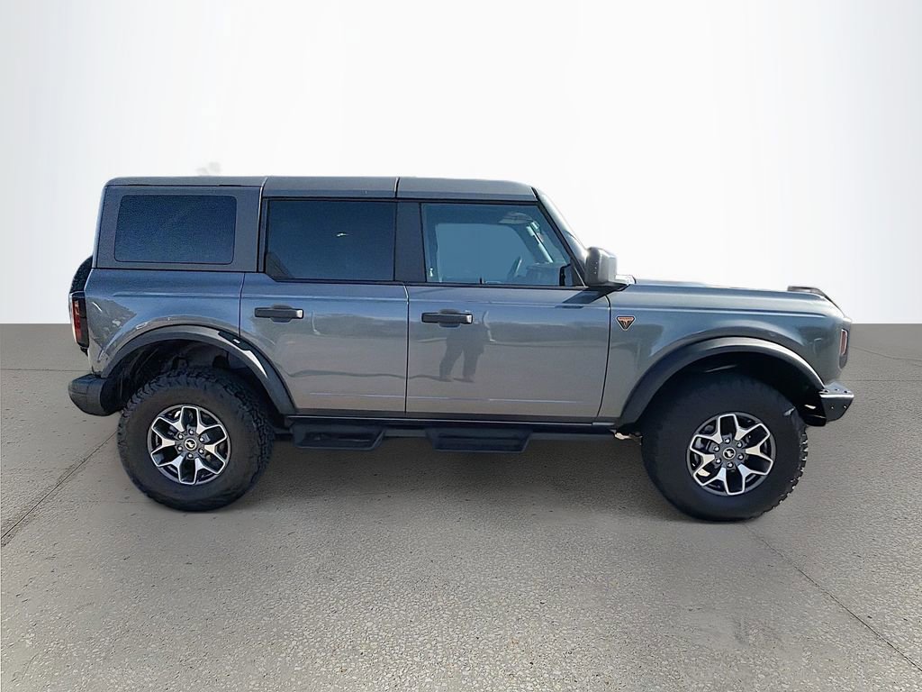 Used 2024 Ford Bronco Badlands image 2