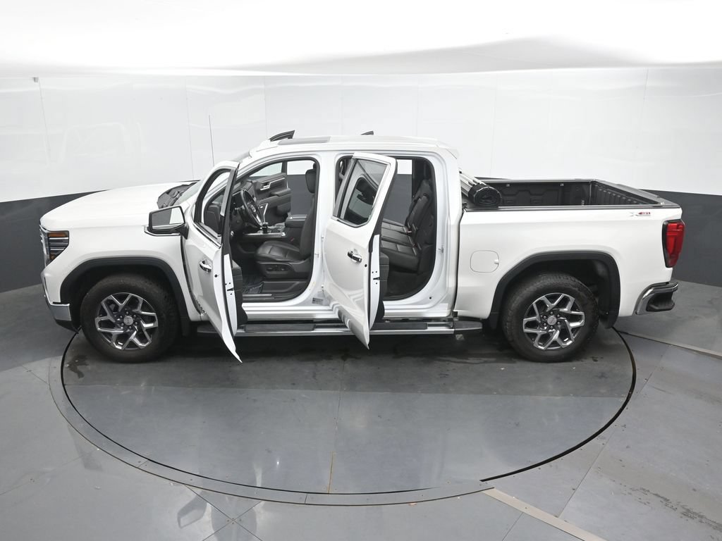 Used 2022 GMC Sierra 1500 SLT w/ SLT Premium Plus Package AWD/4WD image 50