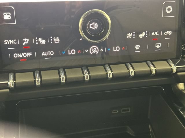 New 2026 GMC Yukon XL AT4 w/ LPO, Floor Liner Package AWD/4WD image 18