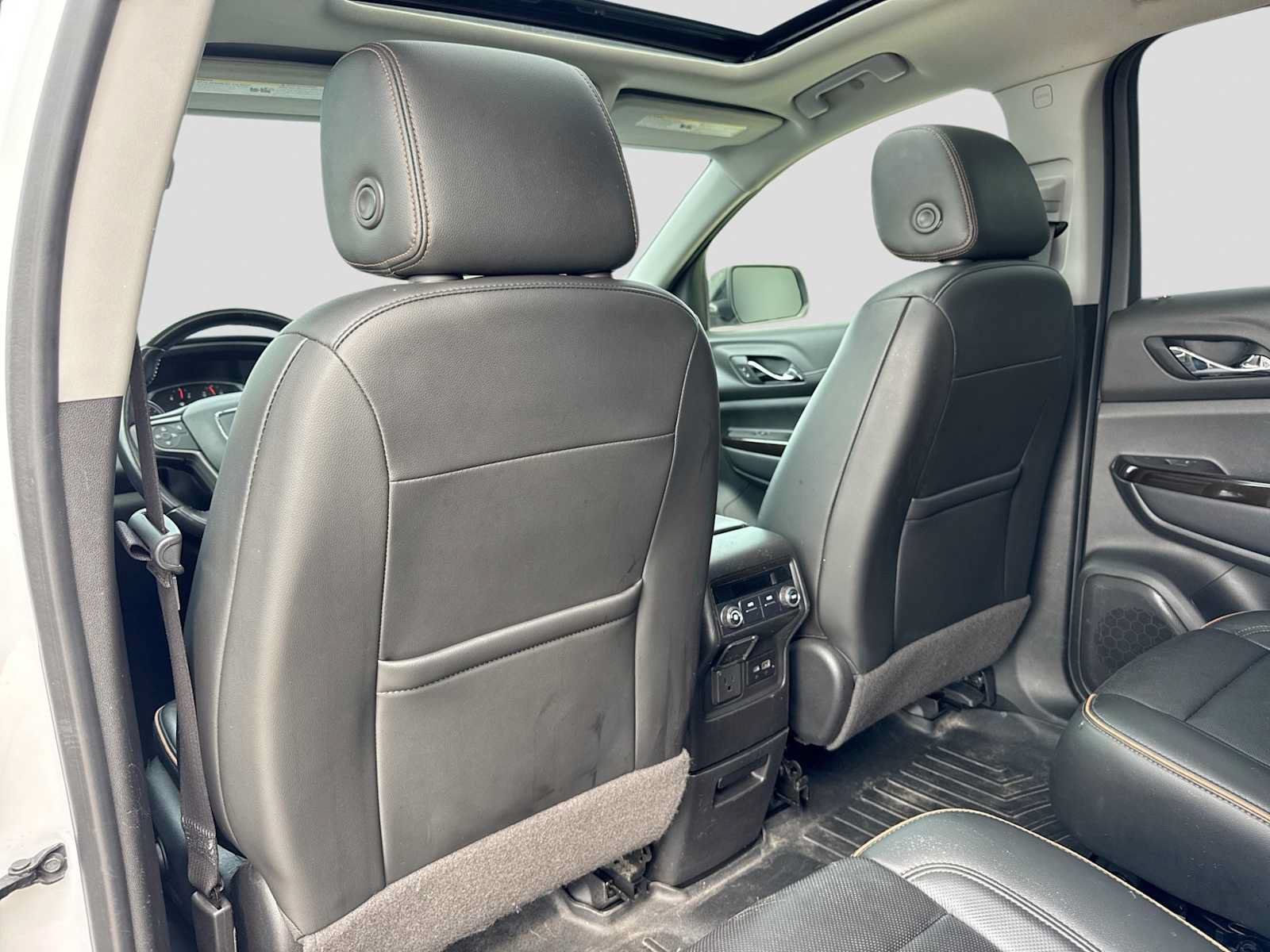 Used 2020 GMC Acadia AT4 w/ Driver Alert Package II AWD/4WD image 18