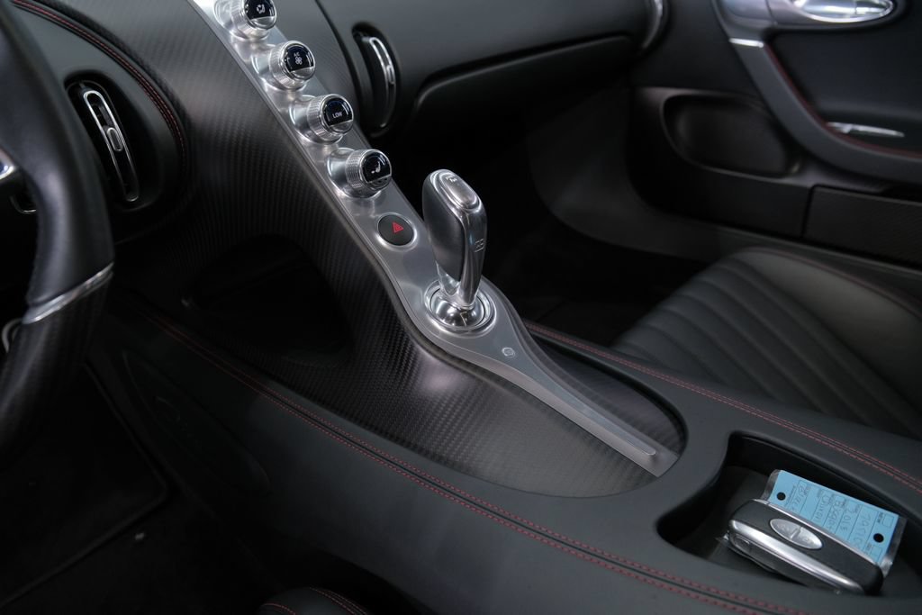 Used 2018 Bugatti Chiron AWD/4WD image 15