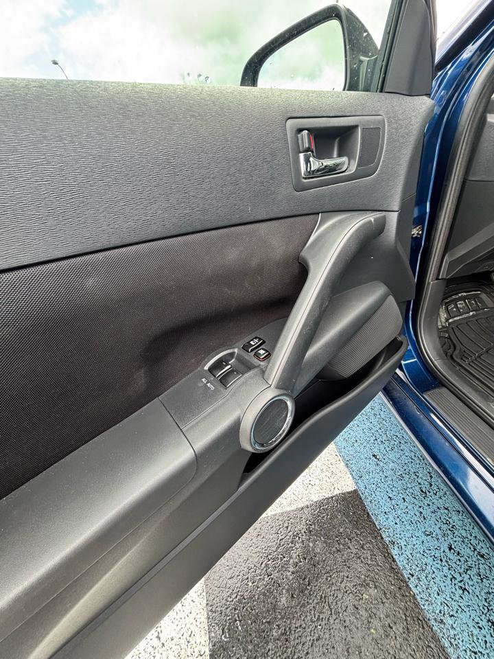Used 2005 Scion tC FWD image 10
