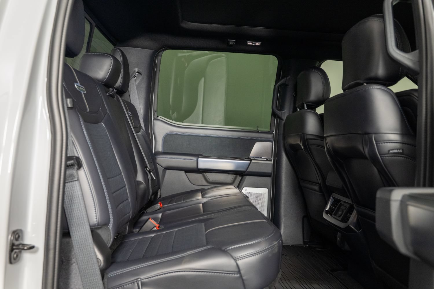 Used 2026 Ford F350 Platinum AWD/4WD image 21