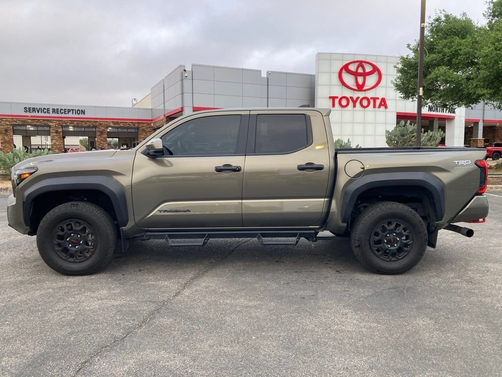Certified 2024 Toyota Tacoma TRD Off-Road image 8