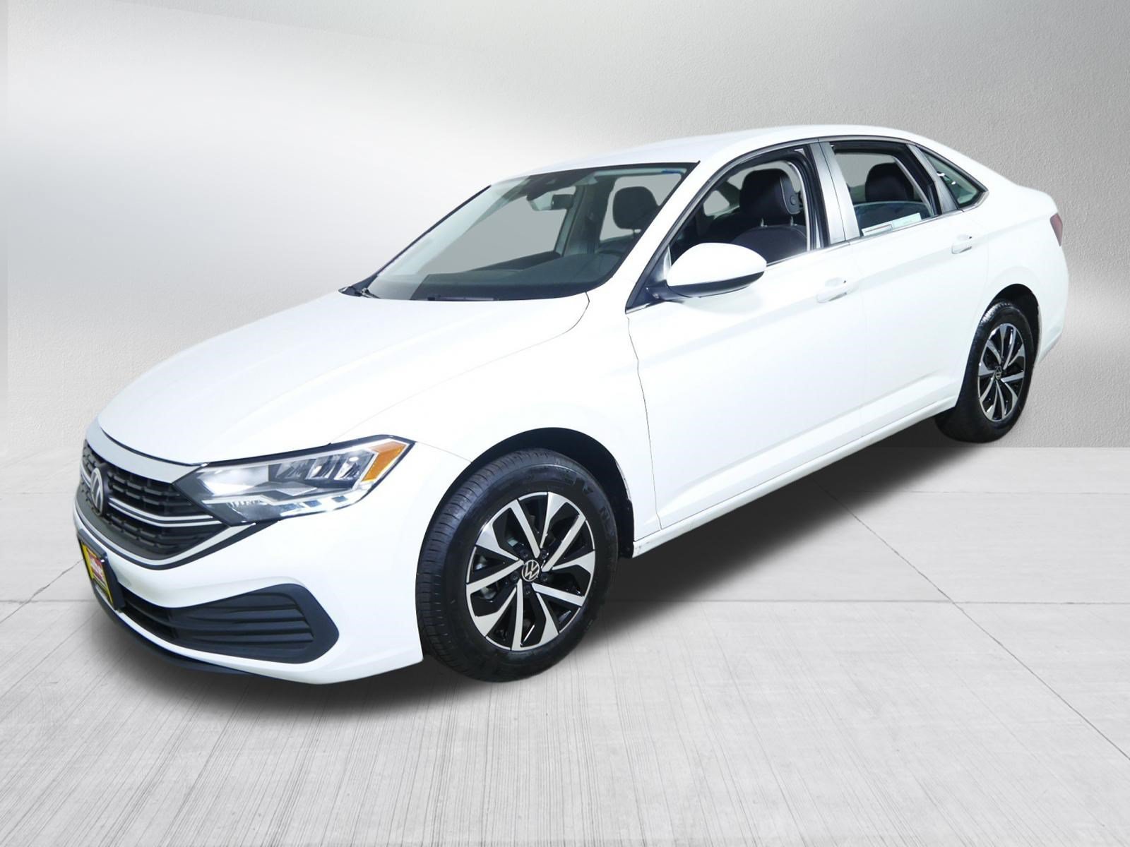Used 2024 Volkswagen Jetta S FWD image 3