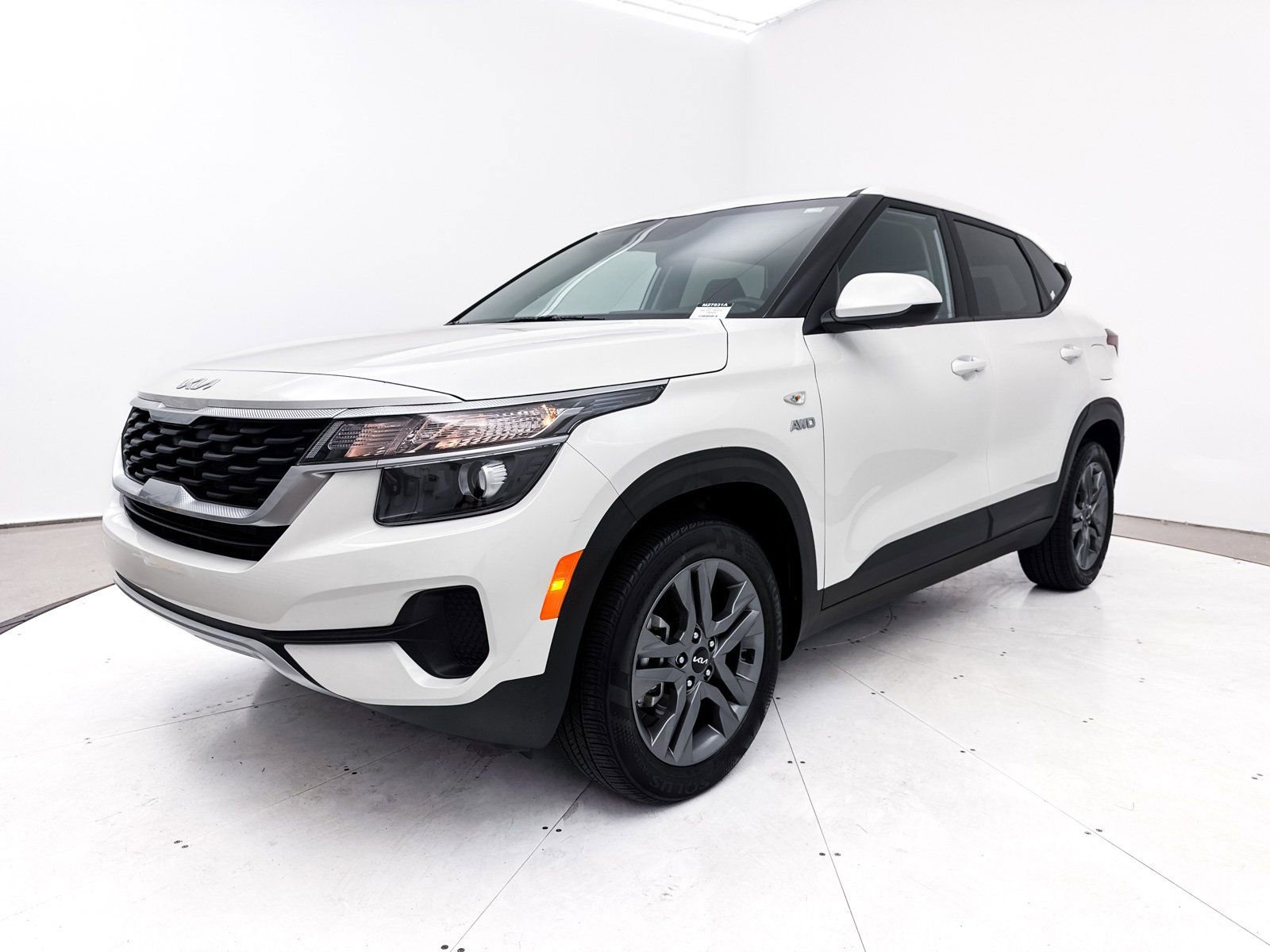 Used 2023 Kia Seltos LX image 13