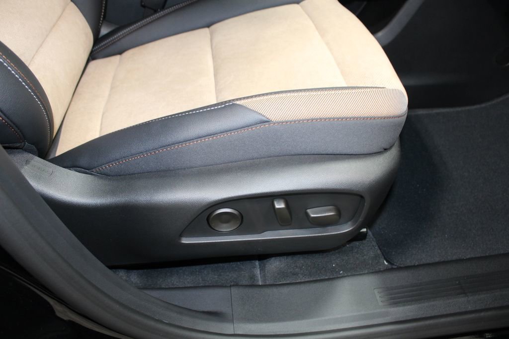 New 2026 Chevrolet Equinox ACTIV w/ Convenience Package III image 21