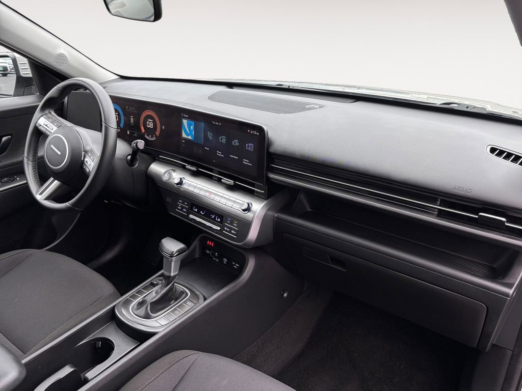 Used 2025 Hyundai Kona SEL FWD image 14