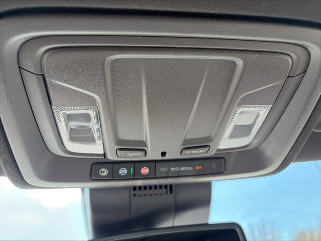 New 2026 GMC Sierra 1500 SLT image 25