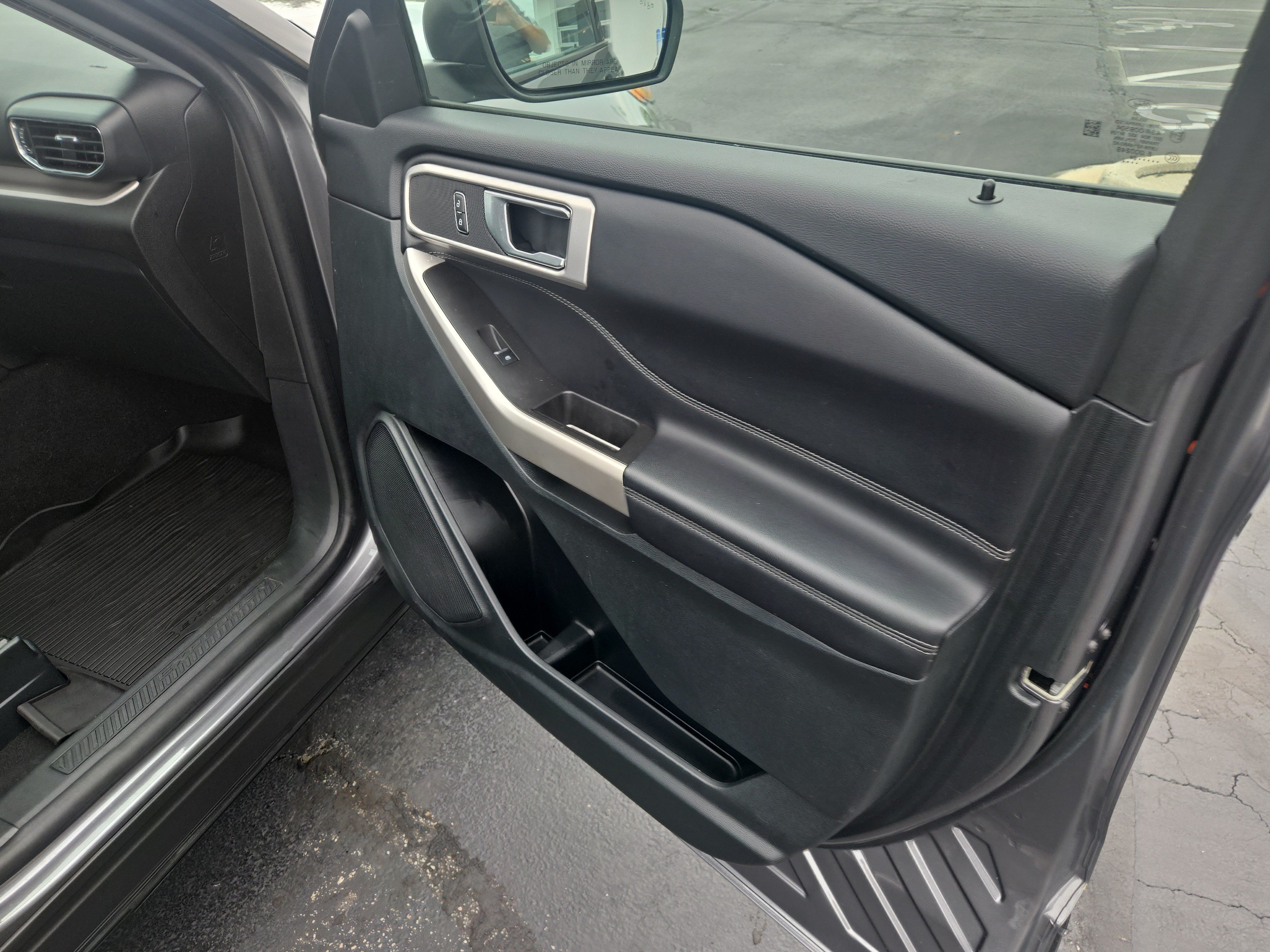 Used 2024 Ford Explorer XLT w/ Equipment Group 202A AWD/4WD image 20