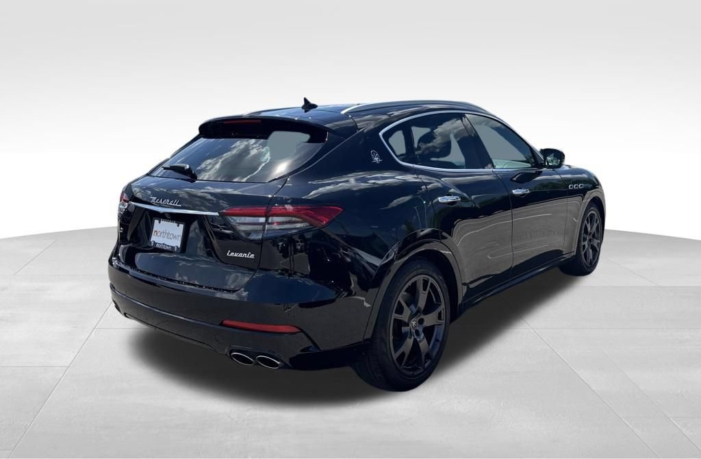 Used 2021 Maserati Levante AWD/4WD image 41