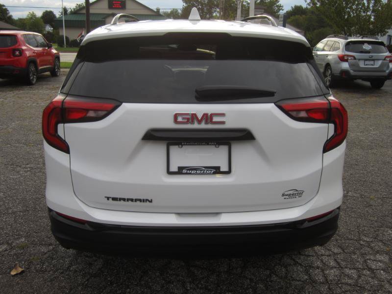 Used 2021 GMC Terrain SLE w/ Driver Convenience Package FWD image 7