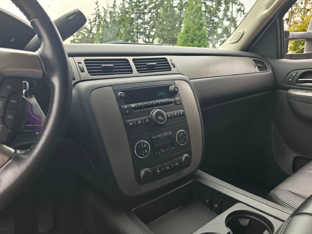 Used 2014 Chevrolet Silverado 3500 LTZ w/ LTZ Plus Package AWD/4WD image 29
