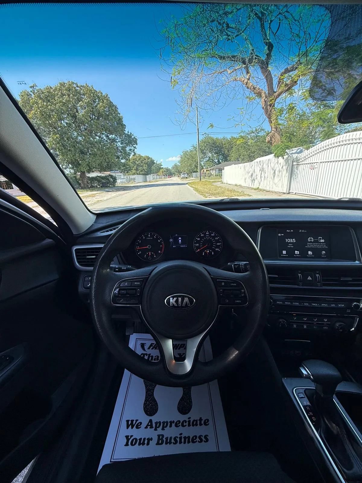 Used 2018 Kia Optima LX w/ 17" Alloy Wheels Package FWD image 8