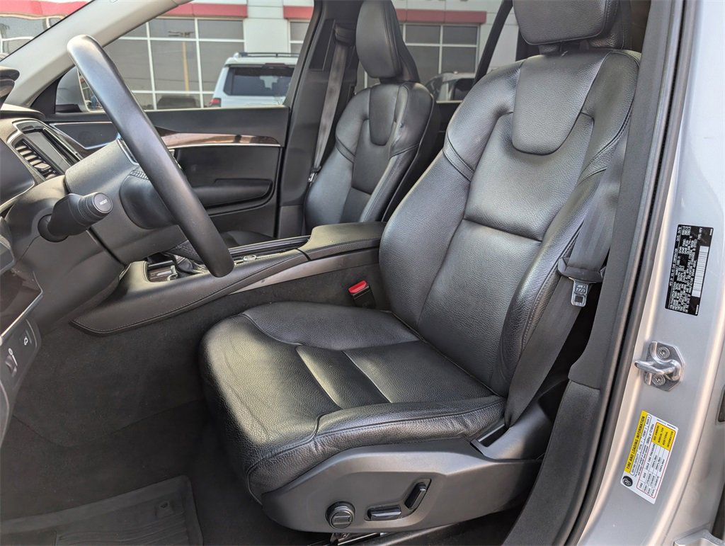 Used 2019 Volvo XC90 T6 Momentum w/ Protection Package Premier image 11