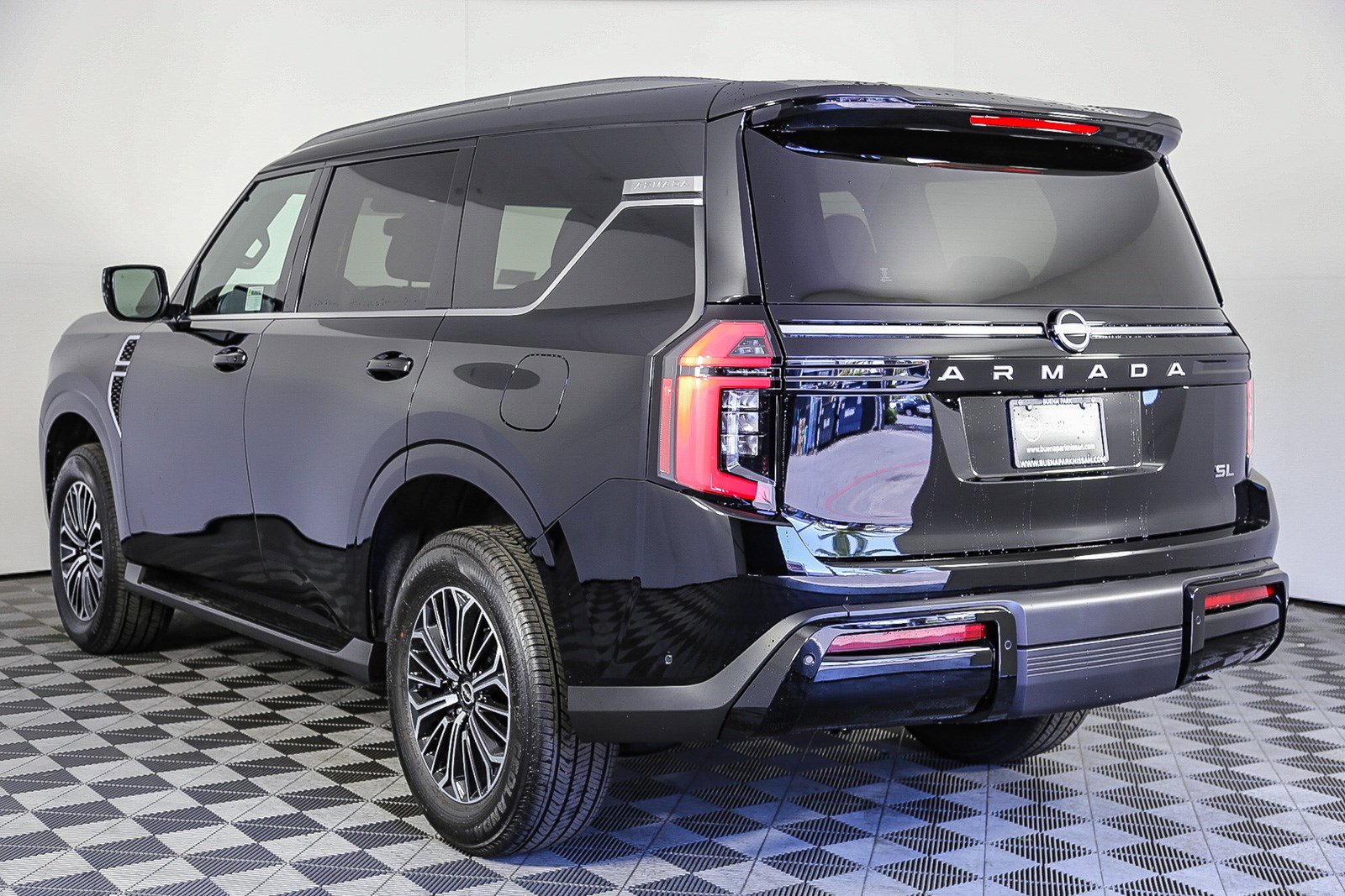 New 2025 Nissan Armada SL w/ Captain's Chari Seat Package image 10
