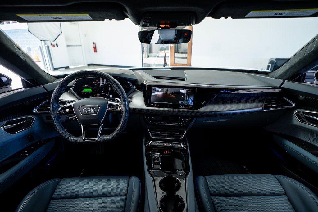 Used 2024 Audi e-tron GT Prestige image 61