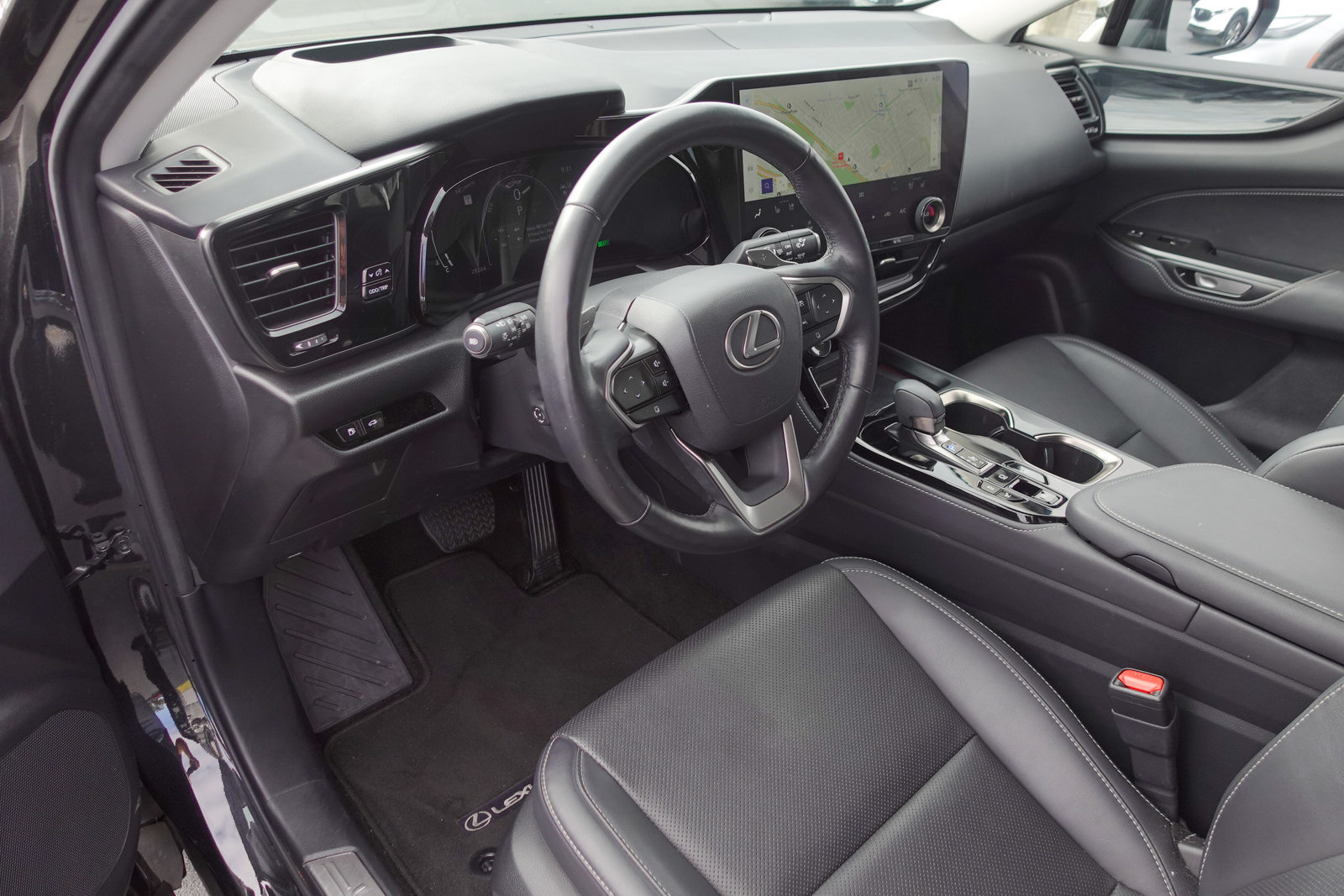 Used 2025 Lexus NX 350h AWD w/ Accessory Package (Z2) image 9
