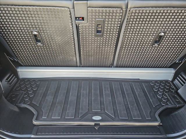 Used 2023 Land Rover Defender 90 S image 6