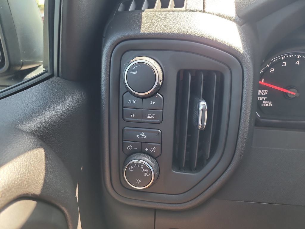 Used 2022 Chevrolet Silverado 1500 Custom AWD/4WD image 22
