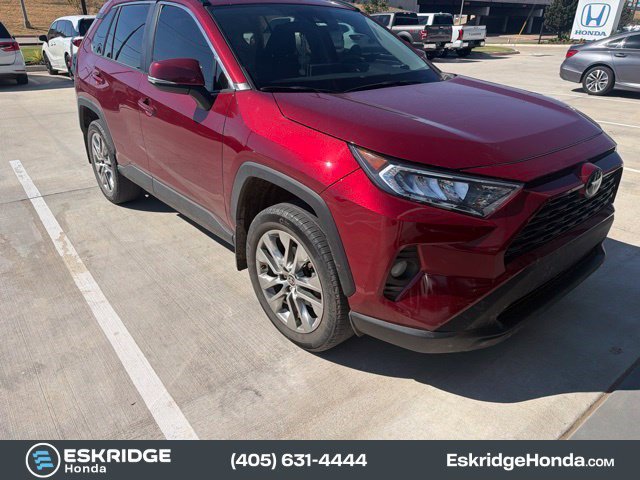 Used 2021 Toyota RAV4 XLE Premium AWD/4WD image 2