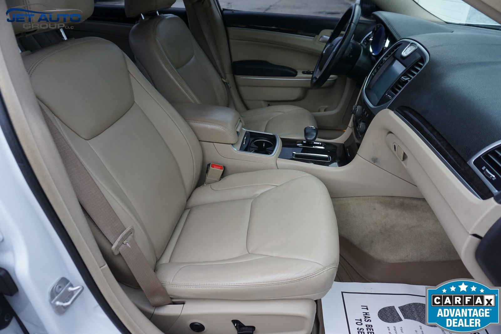 Used 2014 Chrysler 300 AWD w/ Driver Convenience Group image 23