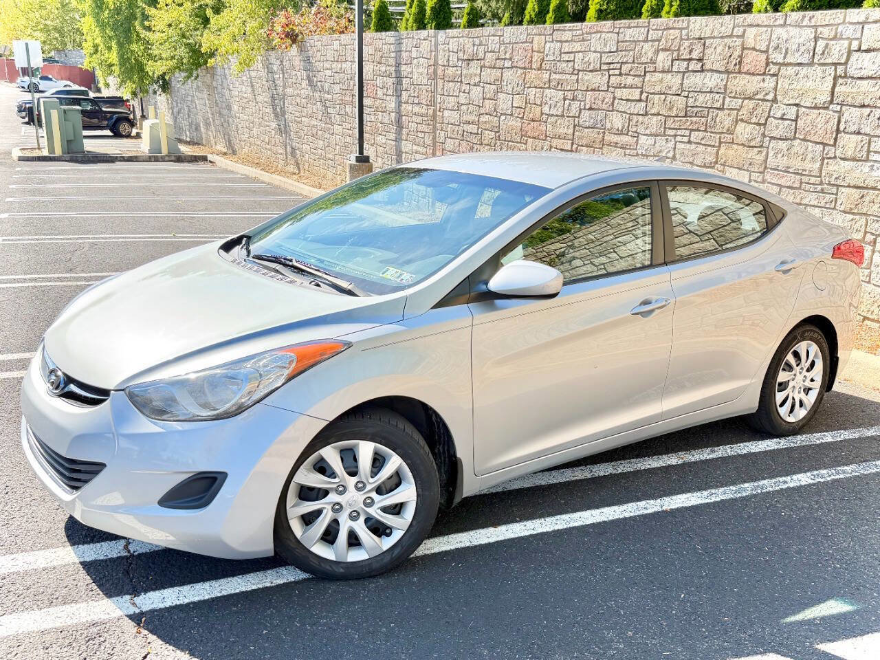 Used 2012 Hyundai Elantra GLS image 15