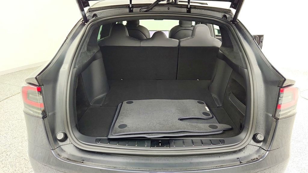 Used 2024 Tesla Model X image 27