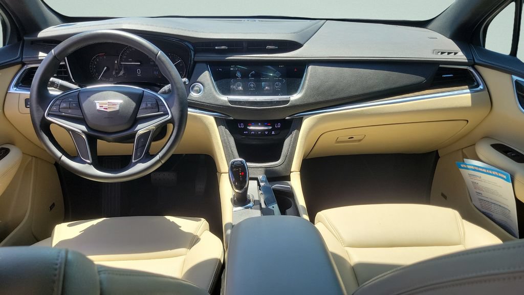 Used 2018 Cadillac XT5 FWD image 11