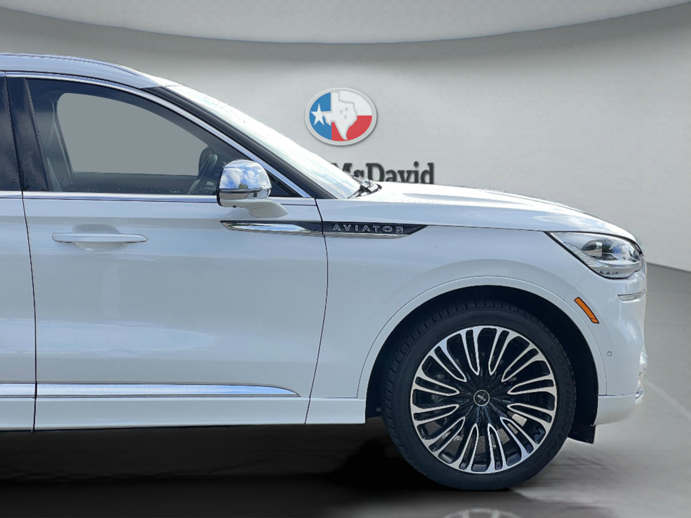 Used 2022 Lincoln Aviator Black Label w/ Dynamic Handling Package image 32