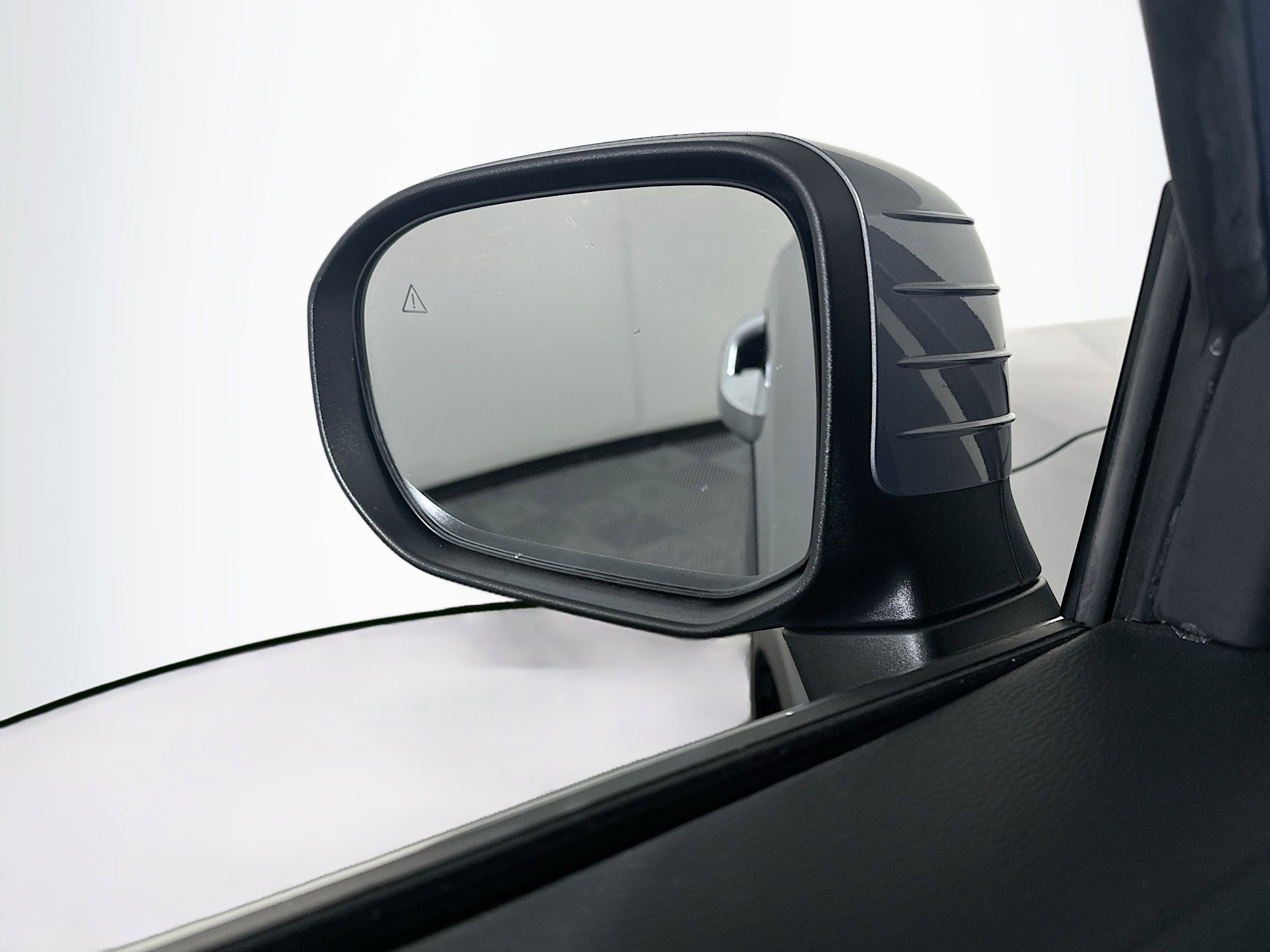 Used 2024 Kia Telluride S image 16