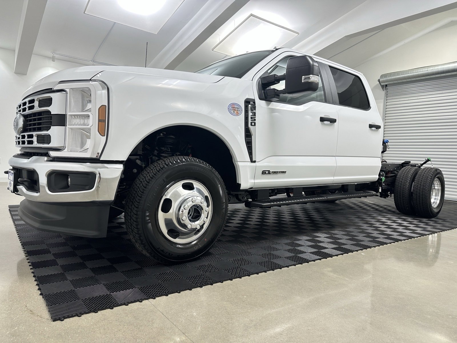 New 2025 Ford F350 XL w/ XL Chrome Package image 3