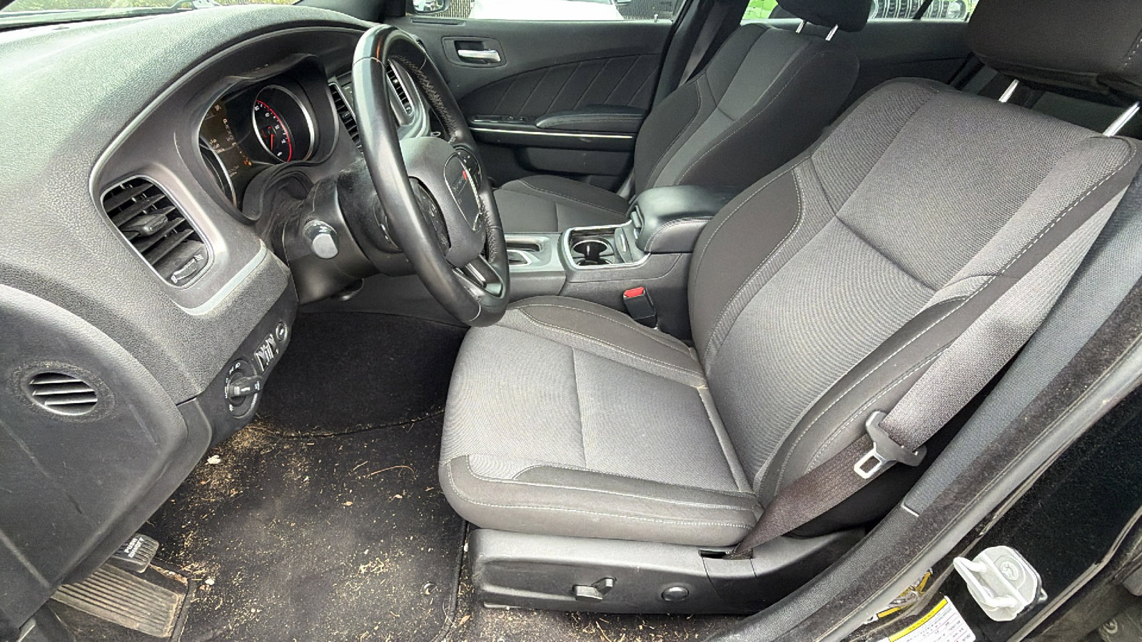 Used 2022 Dodge Charger SXT w/ Driver Convenience Group image 16