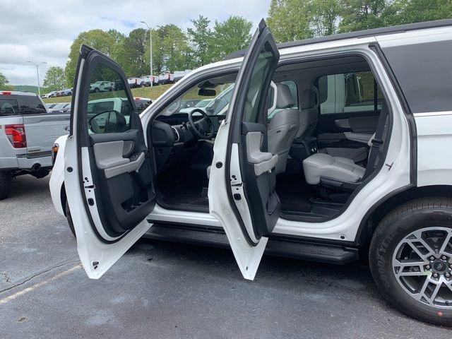 New 2025 Ford Expedition Active RWD image 16