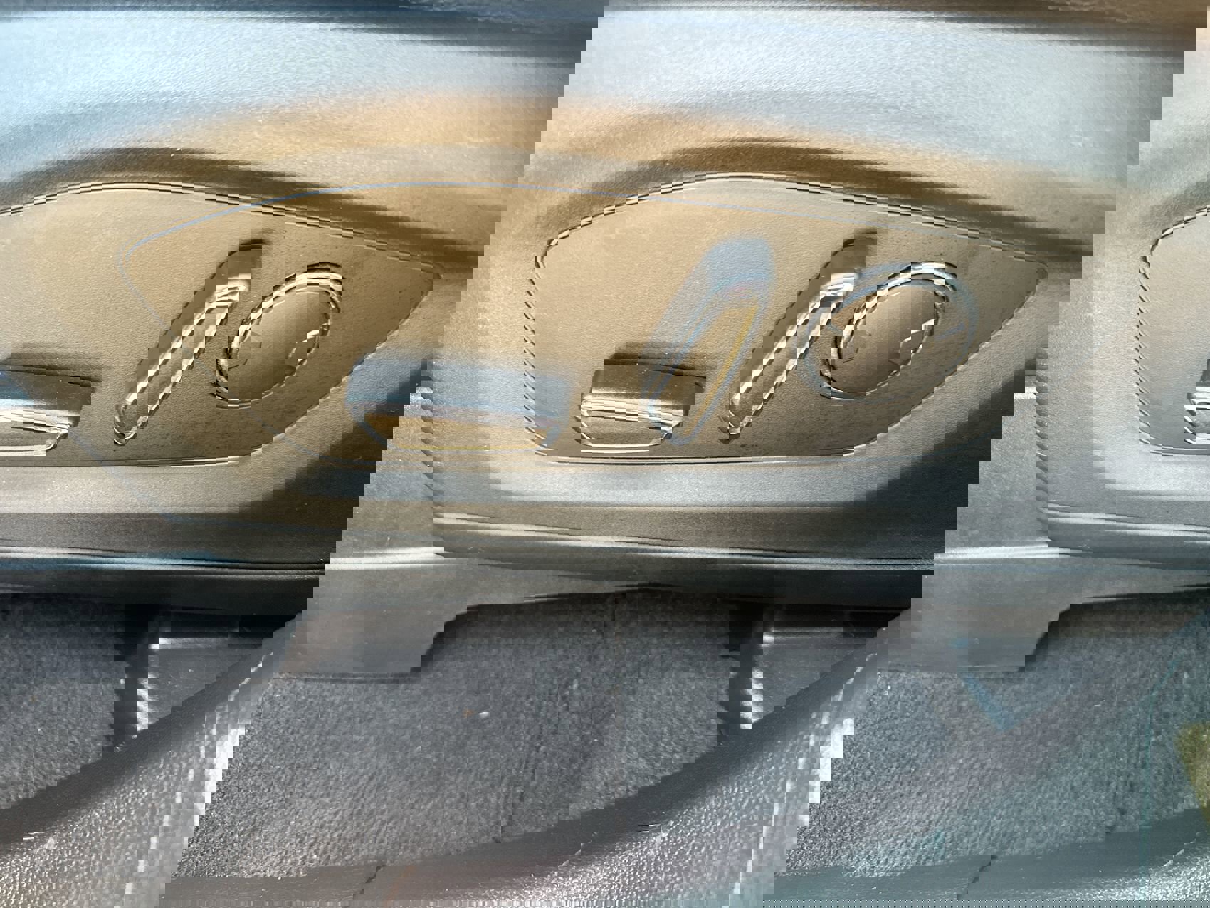 Used 2020 Ford Explorer ST image 12